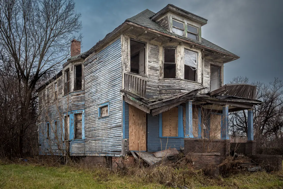 sell abandoned house