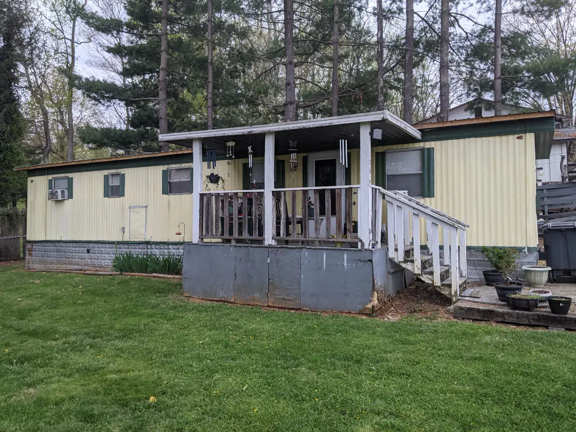 yellow mobile home sullivan county tn