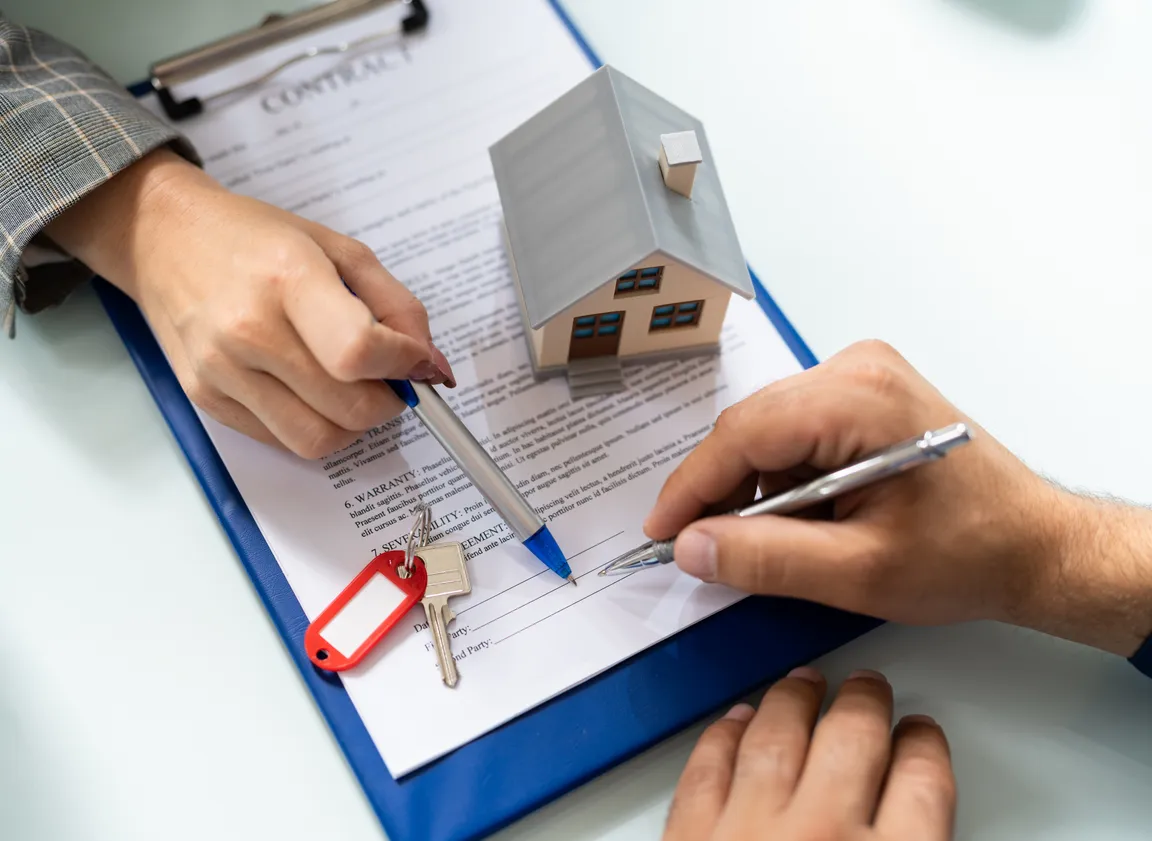 How To File Quit Claim Deed In Cleveland, Ohio hero Cleveland