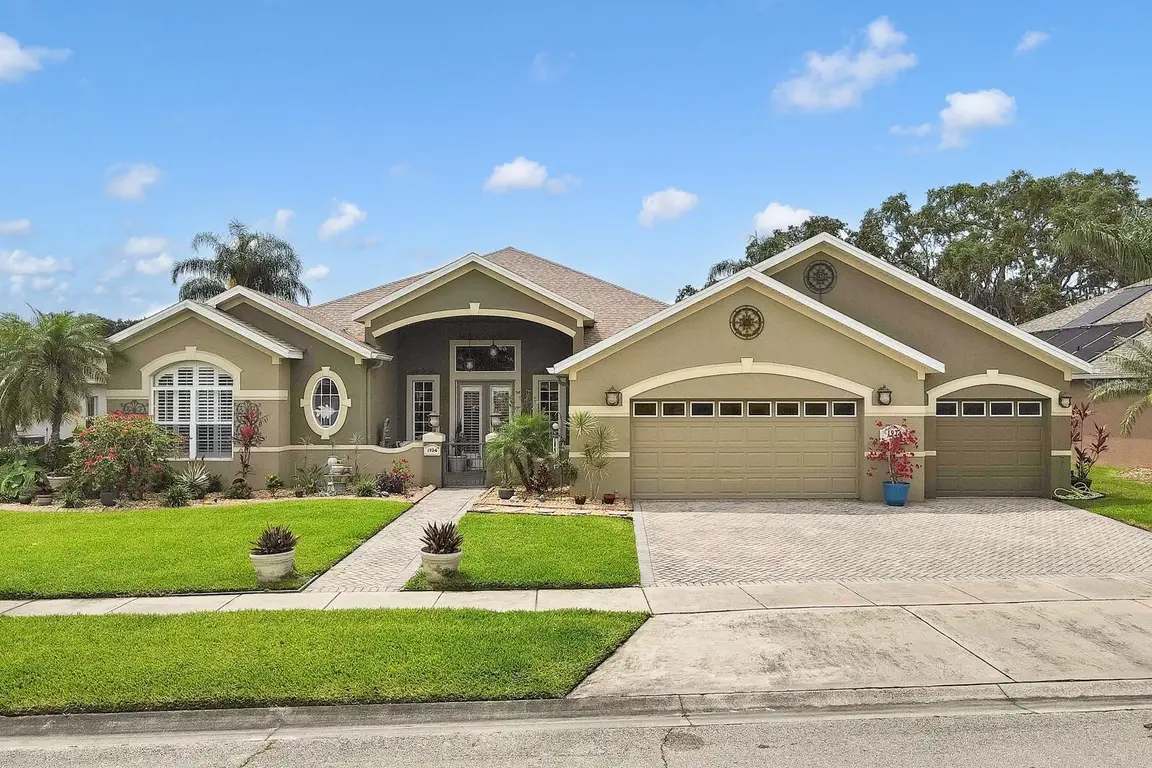 Sell your house in The Oaks Golf Club Community, FL