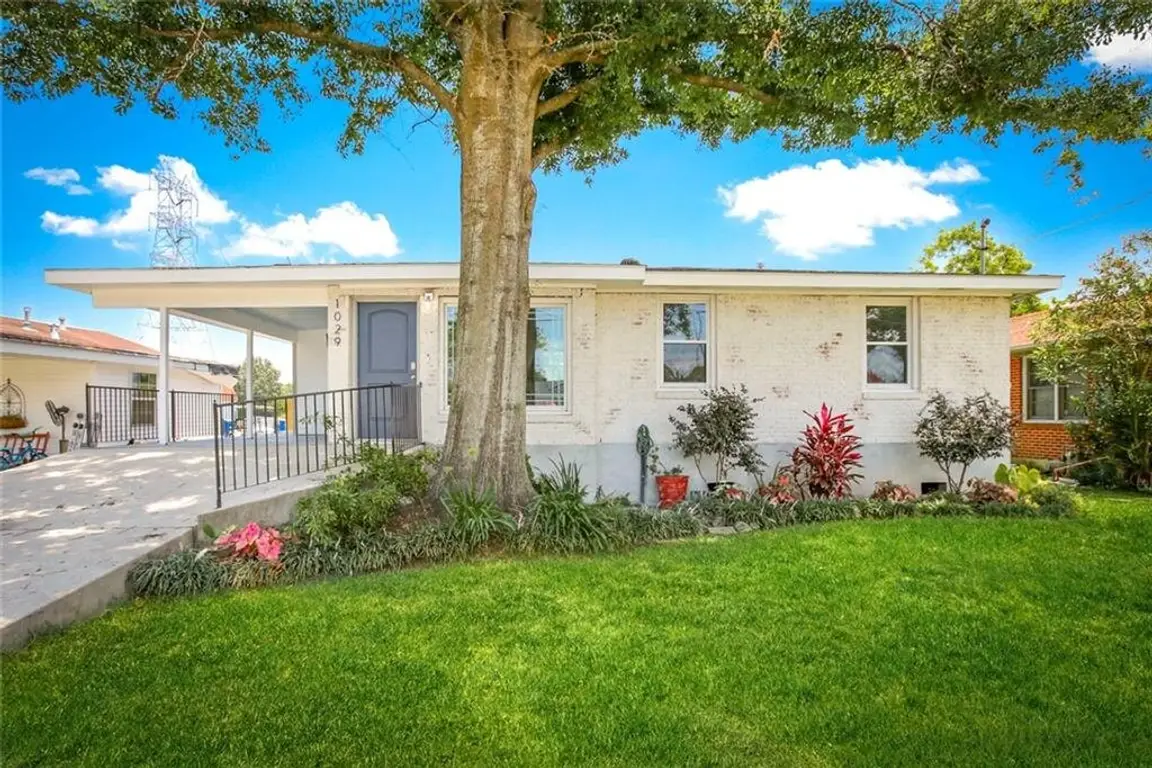 company that buys homes in DONA Avenue Metairie, LA