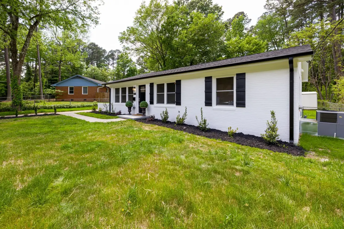 Modest singleModest single-story ranch home in Spring Hill, Florida-story ranch home in Spring Hill, Florida