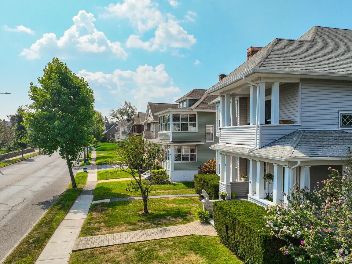 New England Residential Neighborhood Picture #5