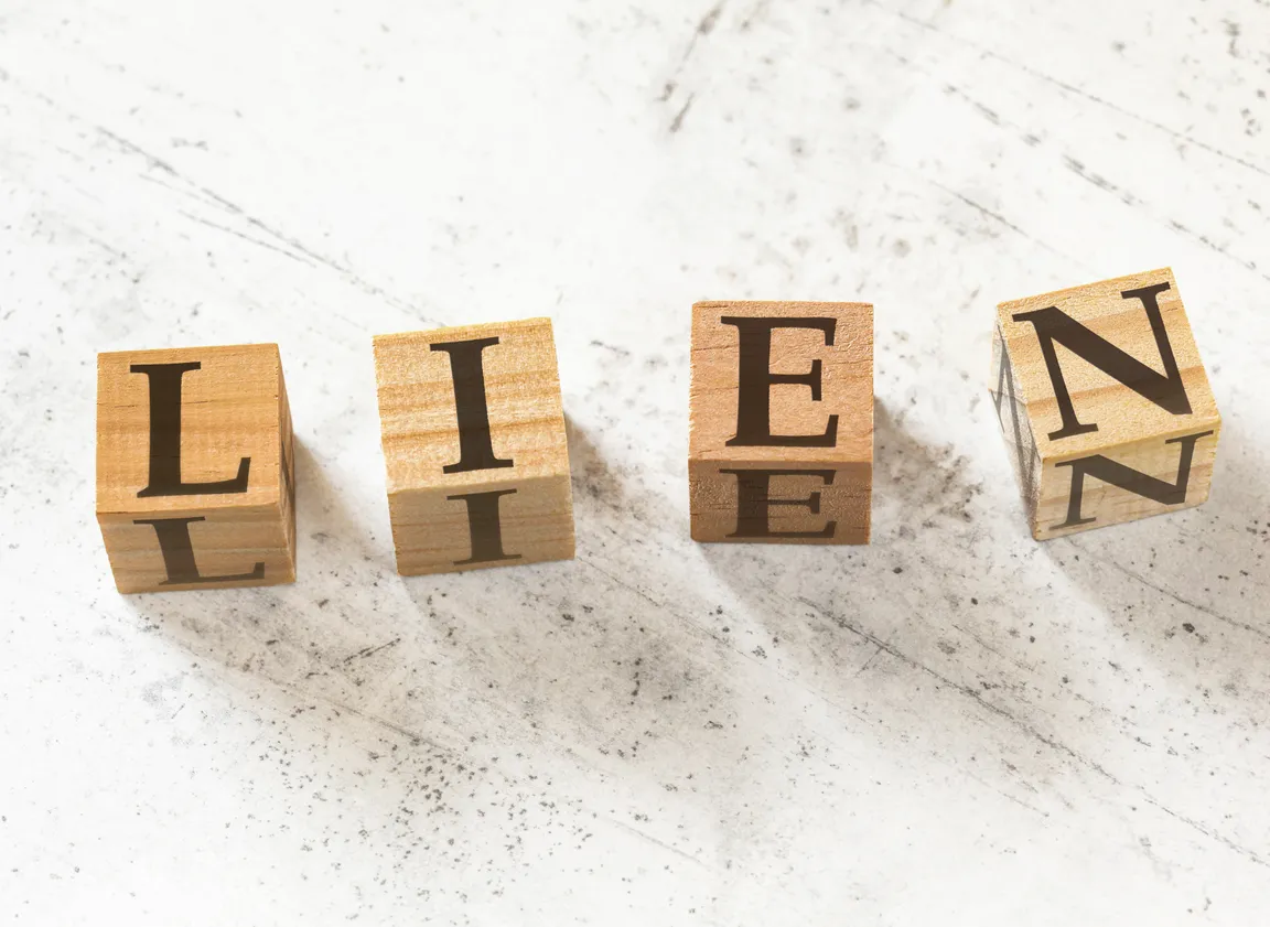 Can You Sell a House With a Lien In Arizona