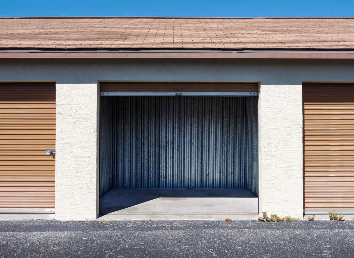 How to Handle Selling Self-Storage with a Lawsuit In Texas
