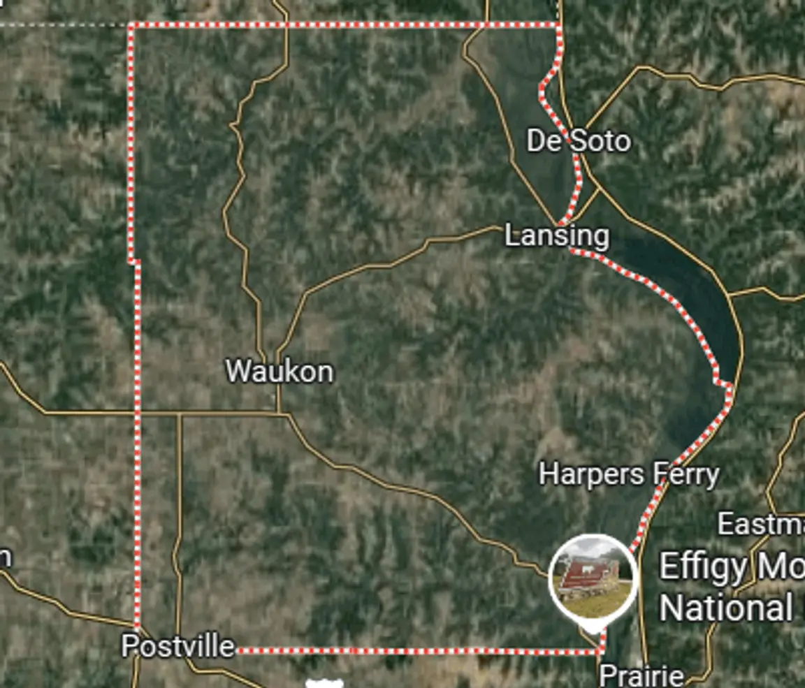 land buyer Allamakee County Iowa
