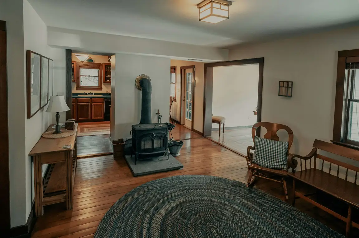 Selling a house during a divorce
