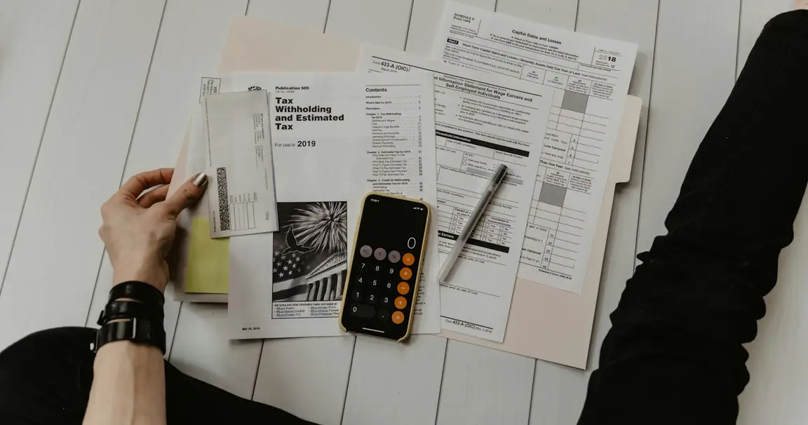 Tax forms and calculator for figuring capital gains tax on an inherited house in Ohio