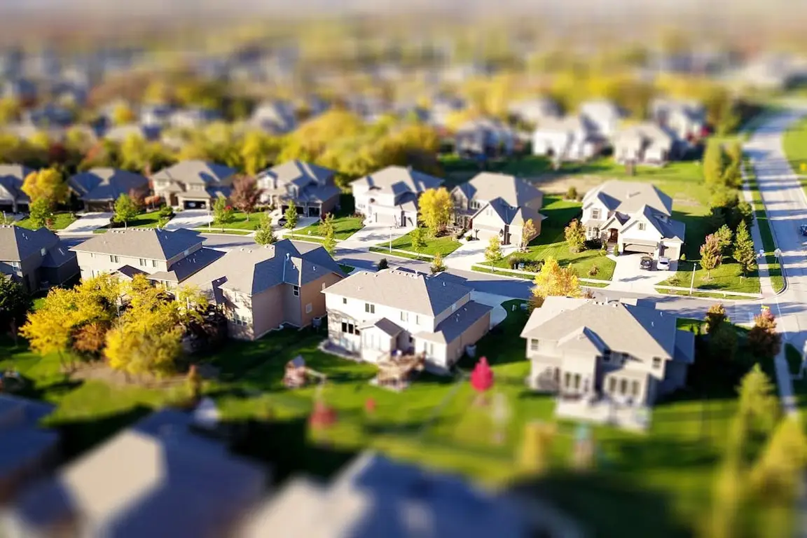 A small above view of a suburban neighborhood