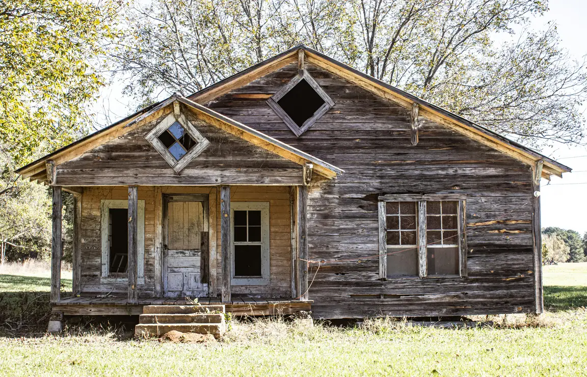 we buy distressed houses