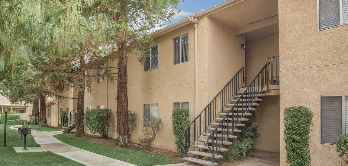 we buy apartments in fresno california