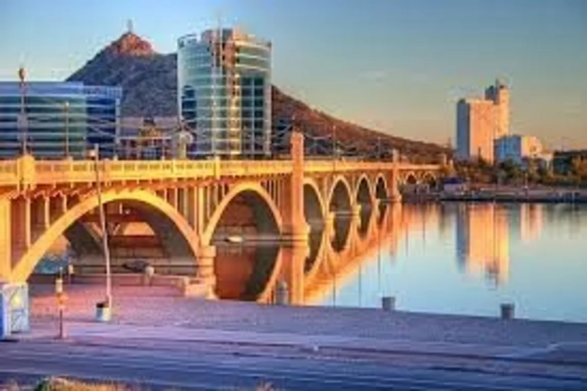 Tempe Town Lake and Mill Avenue bridge with A Mountain - mobile home communities in Tempe AZ - AZ Mobile Homes Direct