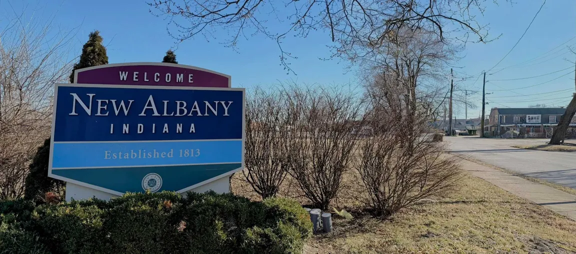 Welcome sign in New Albany, Indiana
