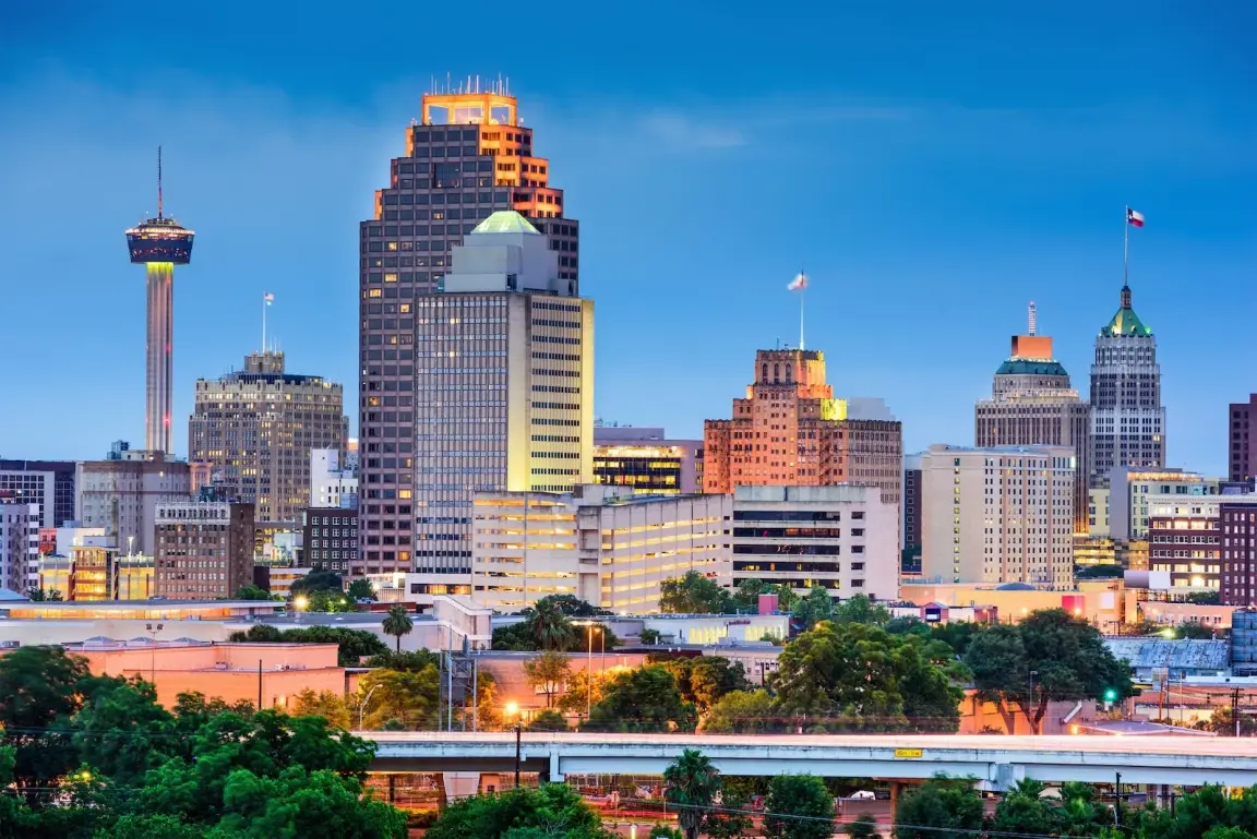 Downtown San Antonio city skyline