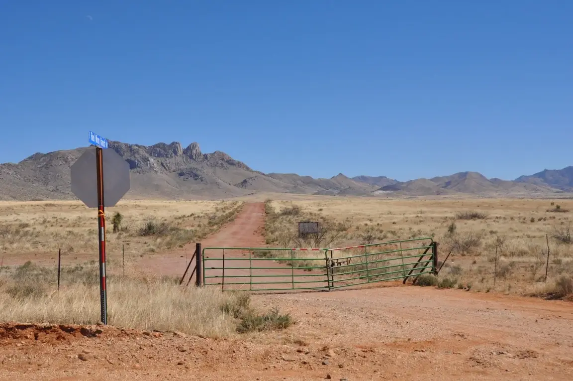 Image of a vacant lot in Texas