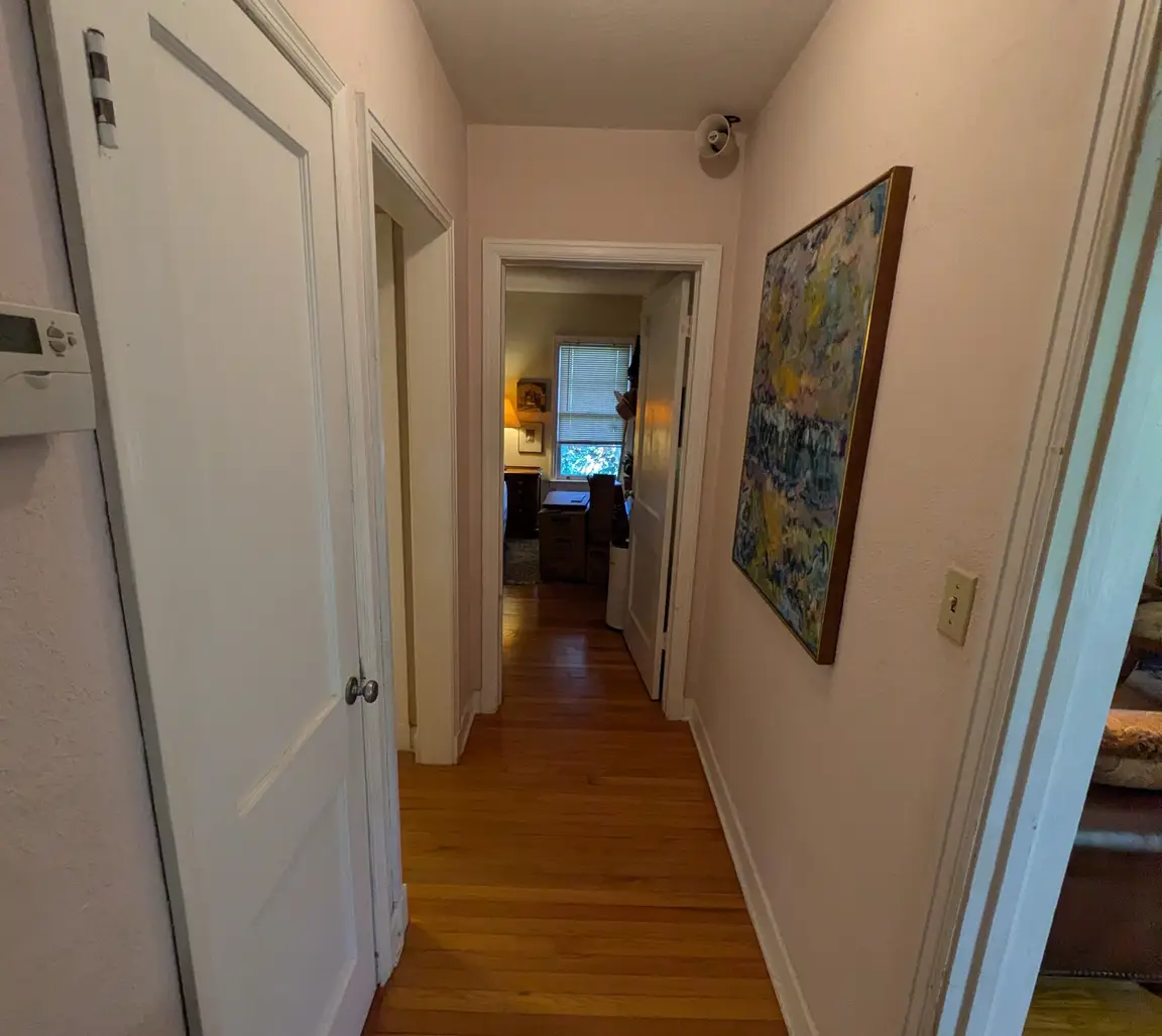 Residential house in St. Petersburg, FL representing an as-is home sale for homeowners facing foundation problems.