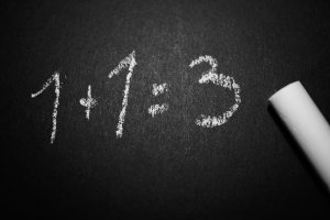 How does zillow estimate property values
