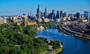 Philadelphia skyline Sell Commercial Property Fast Online - Sell Commercial Property for Cash