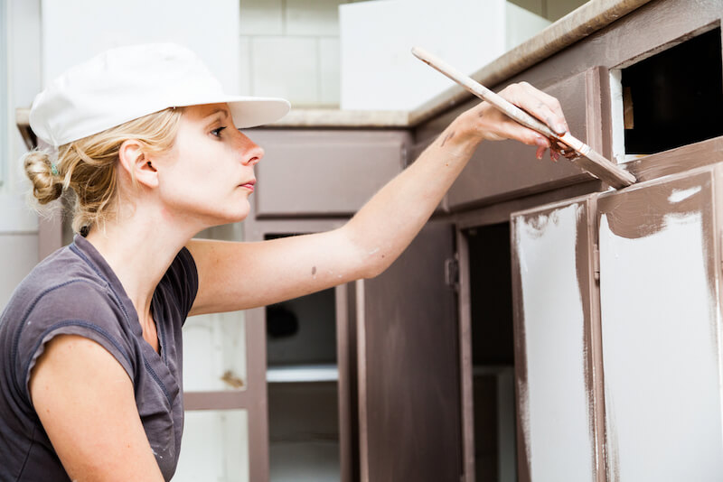Painting Cabinets to Sell House in Dallas