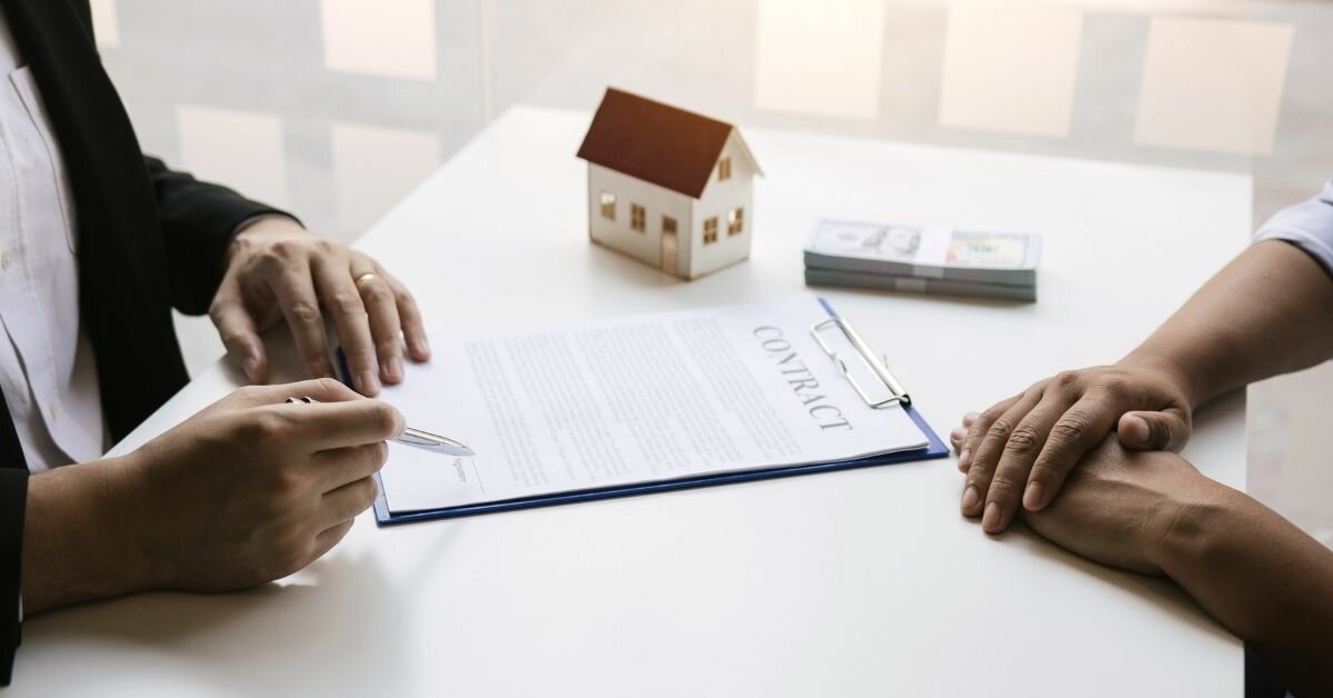 A real estate investor may be the best option for anyone trying to sell their home quickly for cash.