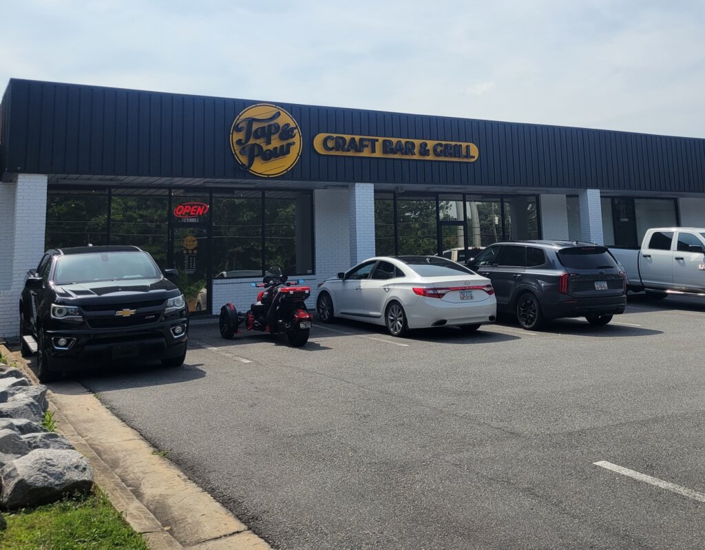 Living in Warner Robins beer pub. Real Estate agent chris tillman