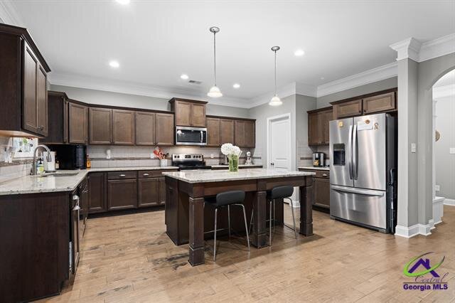 natural colors help sell your warner robins home faster