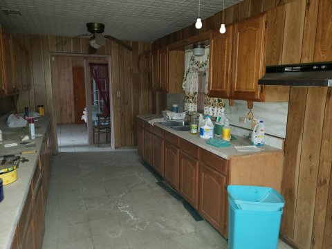 Jett 3 Acre Fixer Upper (29)