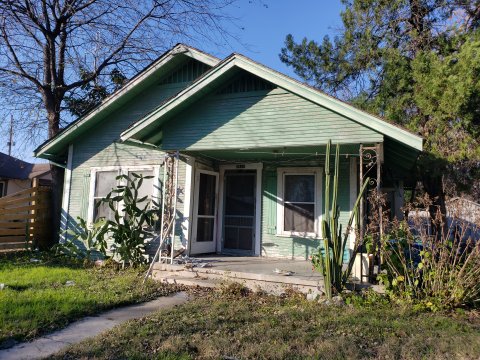 78201 San Antonio Flip (14)