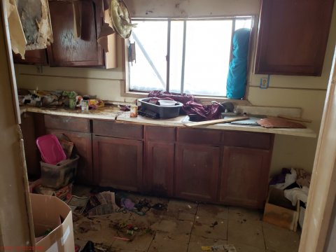 78237 Fixer Upper 4
