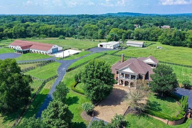 607 Sunnyside Ln, Columbia, TN 38401