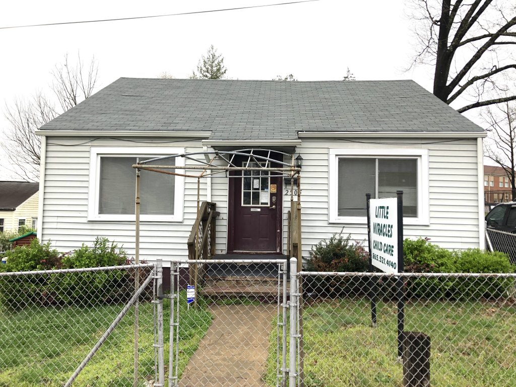 We buy houses as is 