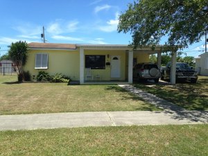 we buy all ugly houses in Miami Springs FL