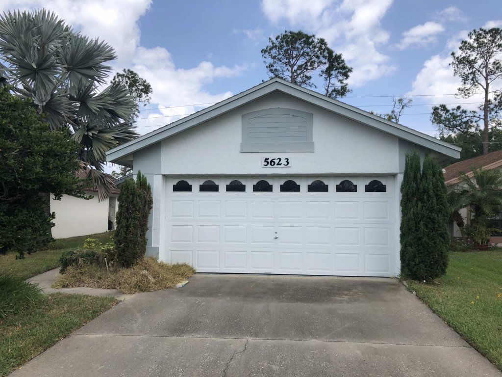 Selling Your House to a Wholesaler vs a Local Cash Home Buyer in