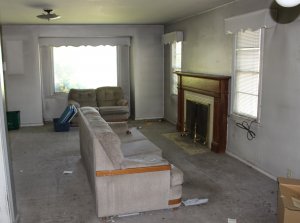 we-buy-houses-that-need-paint-and-carpet