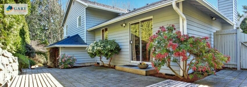 House-with-wooden-deck-rotten-Repairs-to-sell-a-house-fast-in-Utah