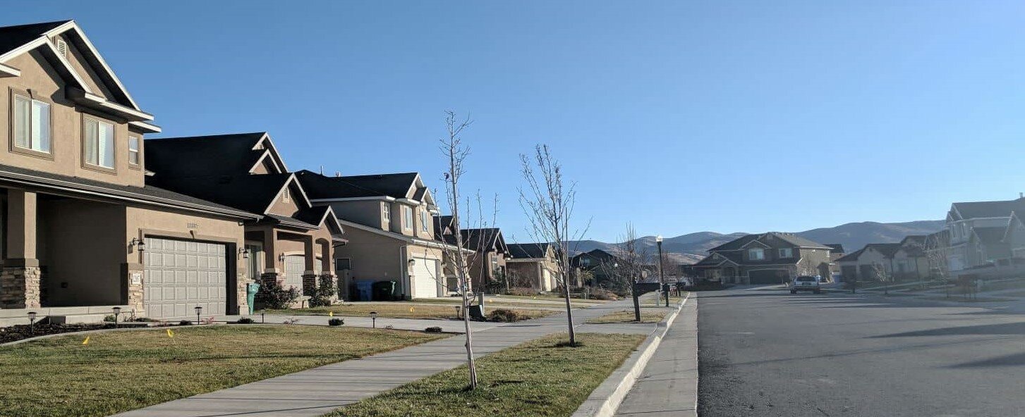 a-row-of-houses-in-Utah-to-sell-my-house-fast