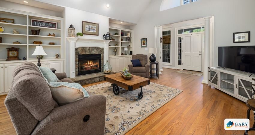 Staging the house to sell