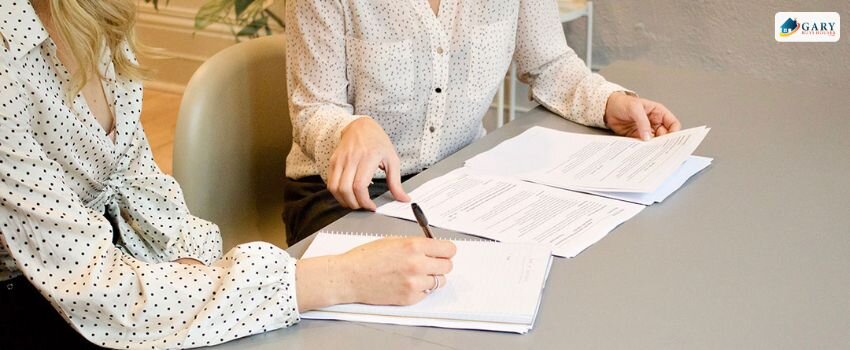 Who is involved when setting up a trust?