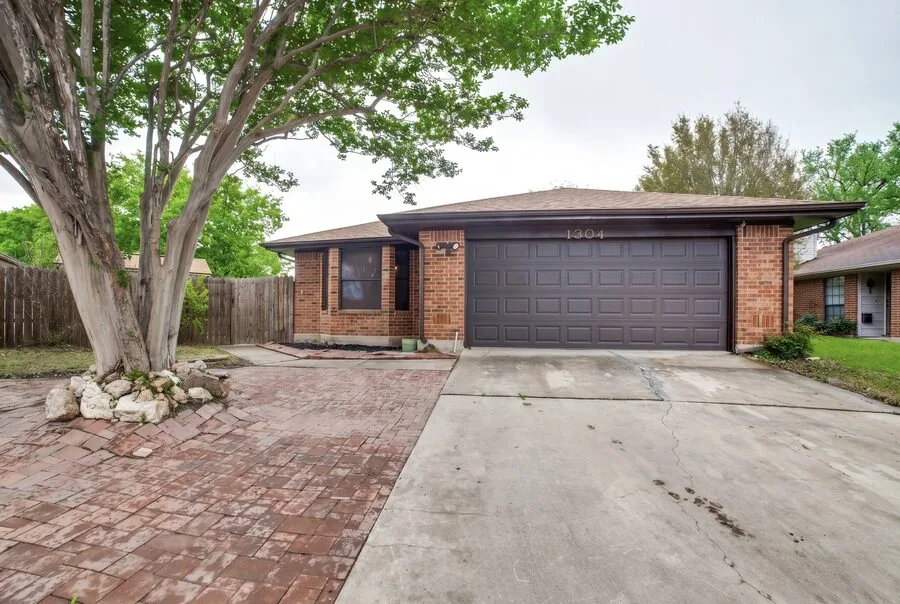 San Antonio property bought for a fair cash offer with no realtor and no listing