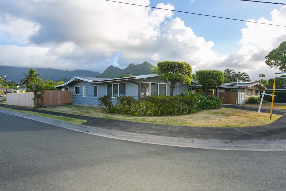 Kailua-Single-Family-House-for-Sale-949-Kahili-St-front