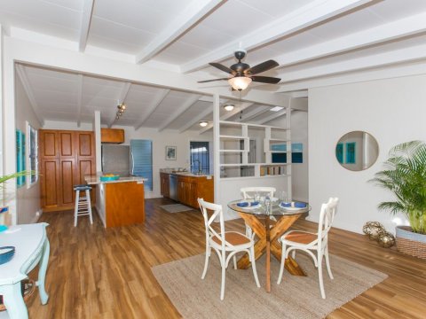 Kailua-Single-Family-House-for-Sale-949-Kahili-St-living-room-2