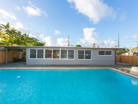 Kailua-Single-Family-House-for-Sale-949-Kahili-St-pool-2