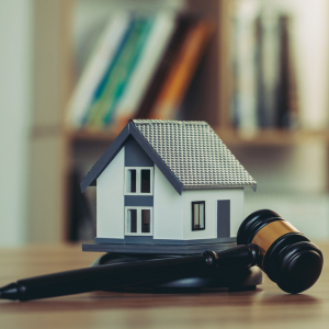 Do You Need a Lawyer to Sell a House In Oahu
