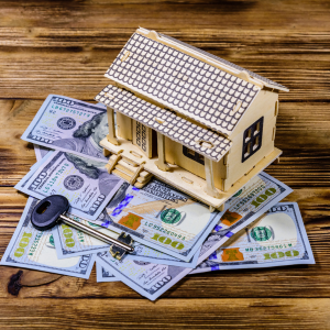 Selling the Old House In Oahu