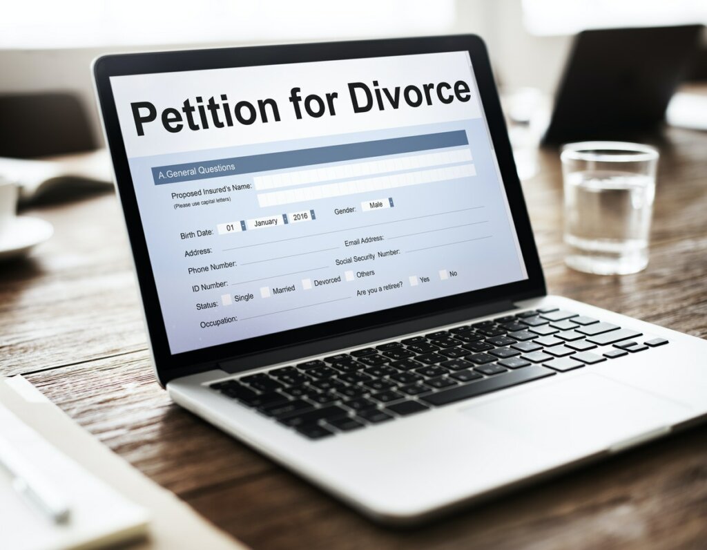 Selling Your Home During a Divorce in New Jersey