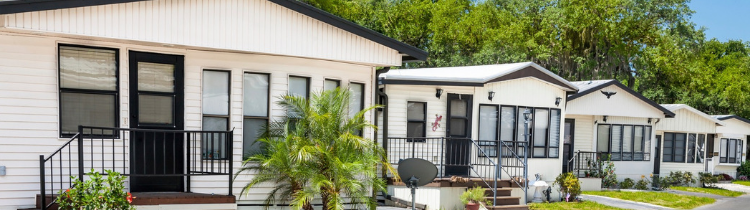 Listing Your Mobile Home vs. Selling To An Investor In Edmonton