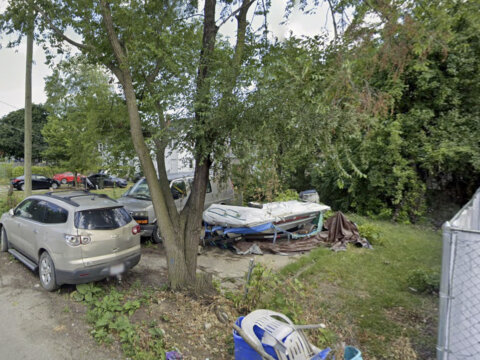 1060 E 17th Ave, Columbus, OH 43211 - Backyard 2