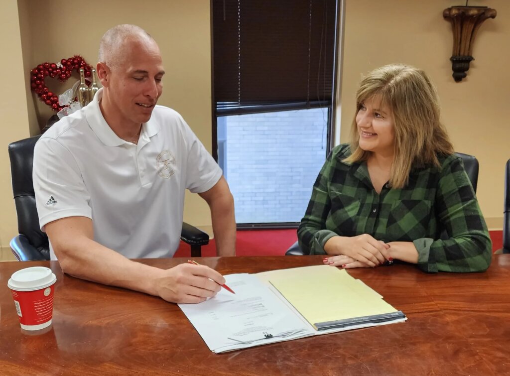 Picture of NOLA Buys Houses explaining the home buying process