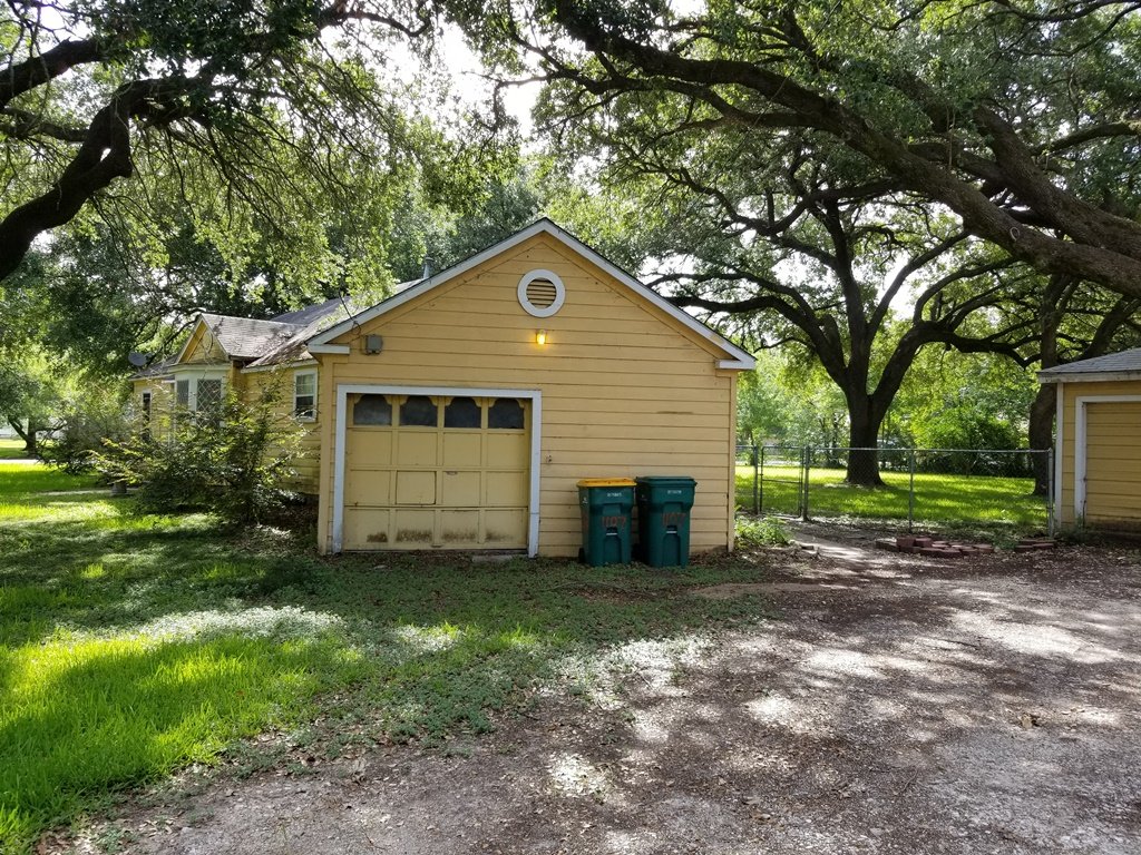 Homes For Sale In TX: La Marque 77568 – Holly 2BR