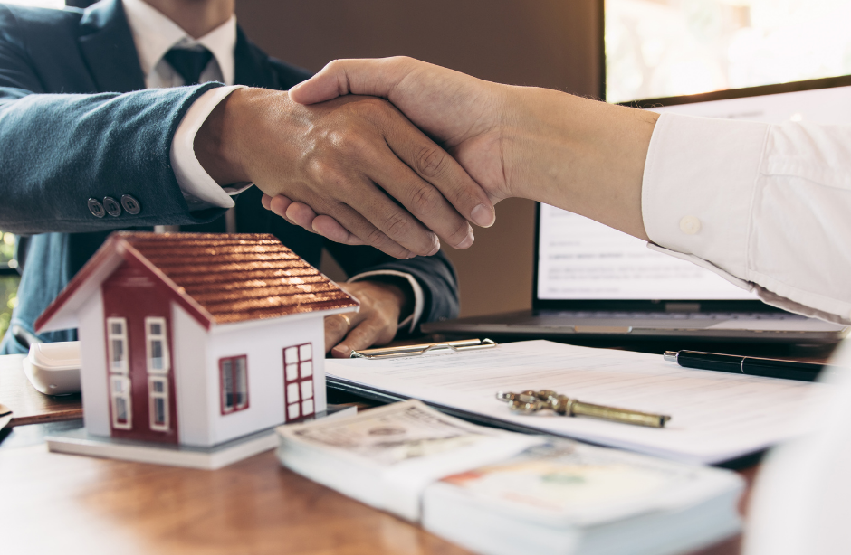 The Pros and Cons of Selling Your House to an Investor